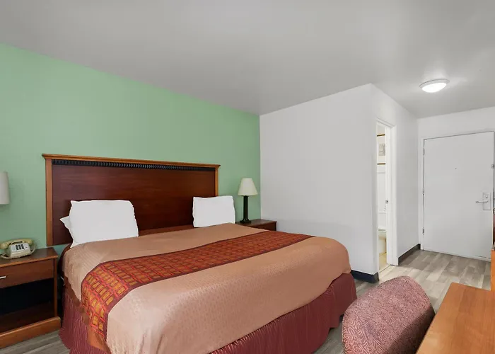 Americas Best Value Inn - Lincoln Airport